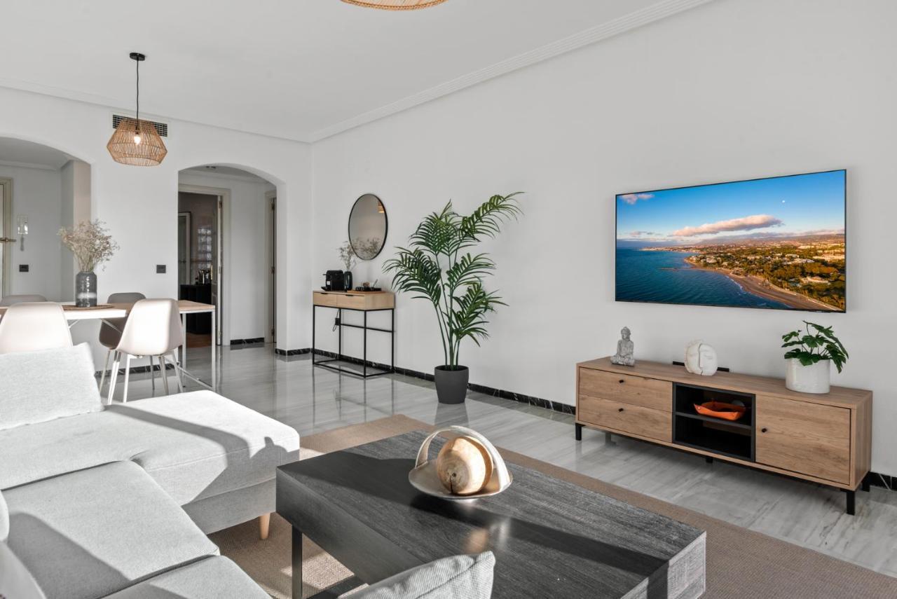 Modern Apartment - 2 Bedrooms, Beachside - Puerto Banus Marbella Ngoại thất bức ảnh