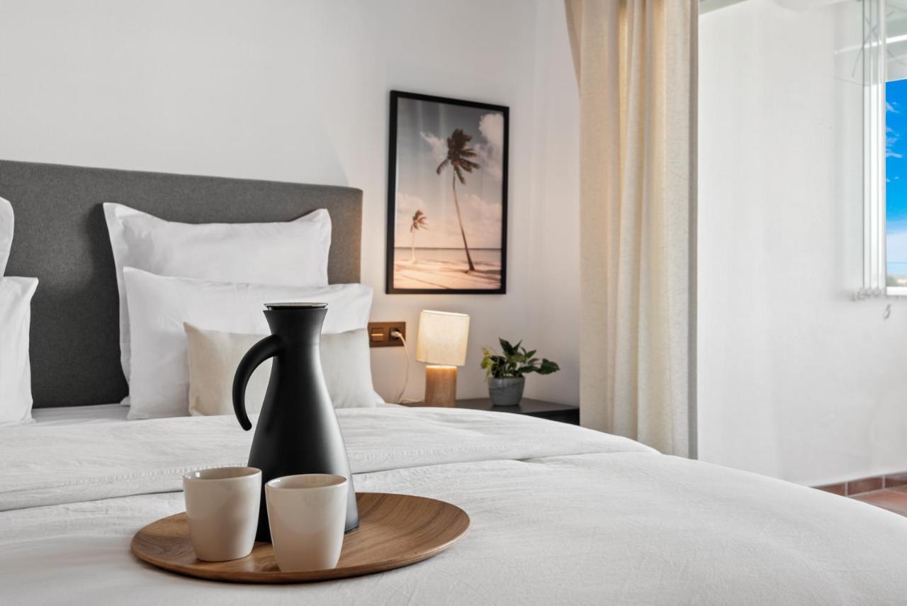 Modern Apartment - 2 Bedrooms, Beachside - Puerto Banus Marbella Ngoại thất bức ảnh