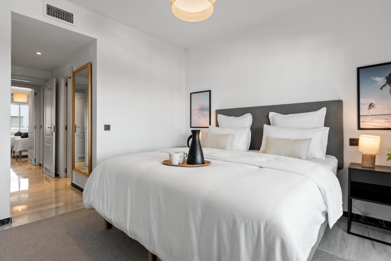 Modern Apartment - 2 Bedrooms, Beachside - Puerto Banus Marbella Ngoại thất bức ảnh