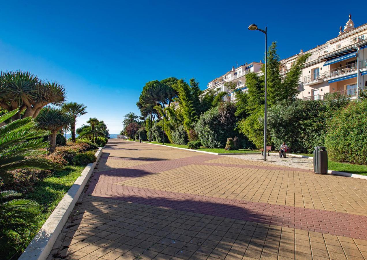 Modern Apartment - 2 Bedrooms, Beachside - Puerto Banus Marbella Ngoại thất bức ảnh