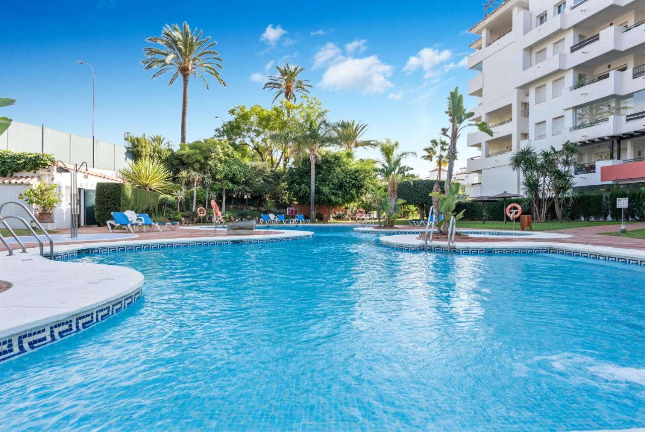 Modern Apartment - 2 Bedrooms, Beachside - Puerto Banus Marbella Ngoại thất bức ảnh